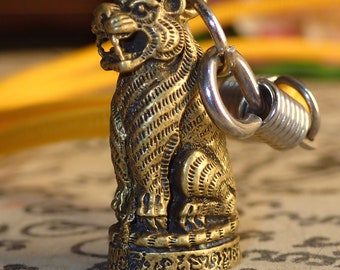 Tiger Statue / Small Buddha Amulet / Buddhism Talisman / Pendant / Tiger Amulet + Neklace