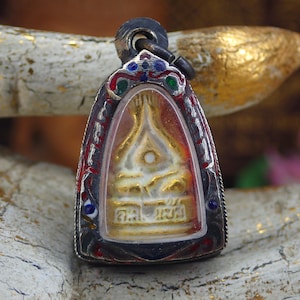 Phra Pidta Monk Thai amulet / Rare Collectible Buddhism Talisman / Small Buddha amulet / Pitta Closed Eyes Charm Amulet Holy Pendant