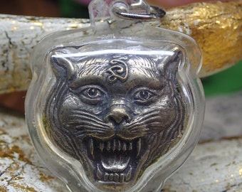 Amulette de tigre / Talisman sacré / Tête de tigre rare / Amulette bouddhique moine / Pendentif LP Pern / petite amulette de Bouddha