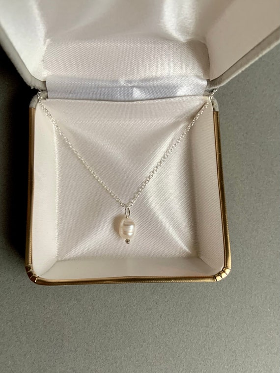 Minimalist Dogeared silver necklace Gem