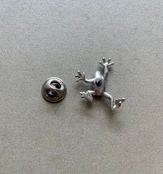 Danforth Pewter Miniature Frog Pin 1992 - image 4