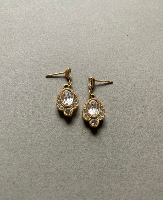 Victorian Glass Gold Tone Costume Earrings - image 4