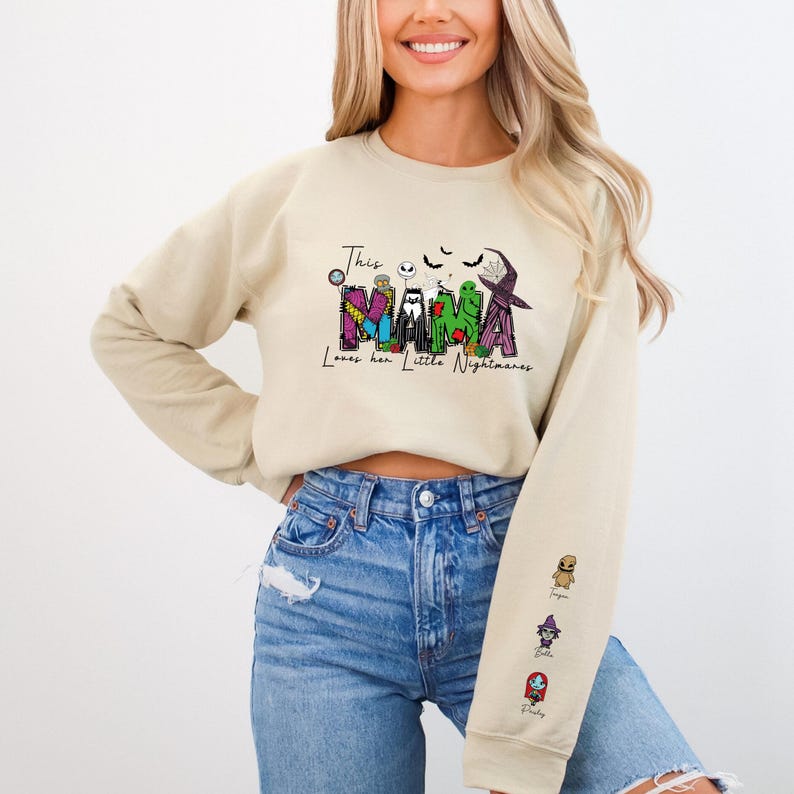 Personalized Halloween Mama Sweatshirt: Spooky Moms Gift Hoodie Bild 1