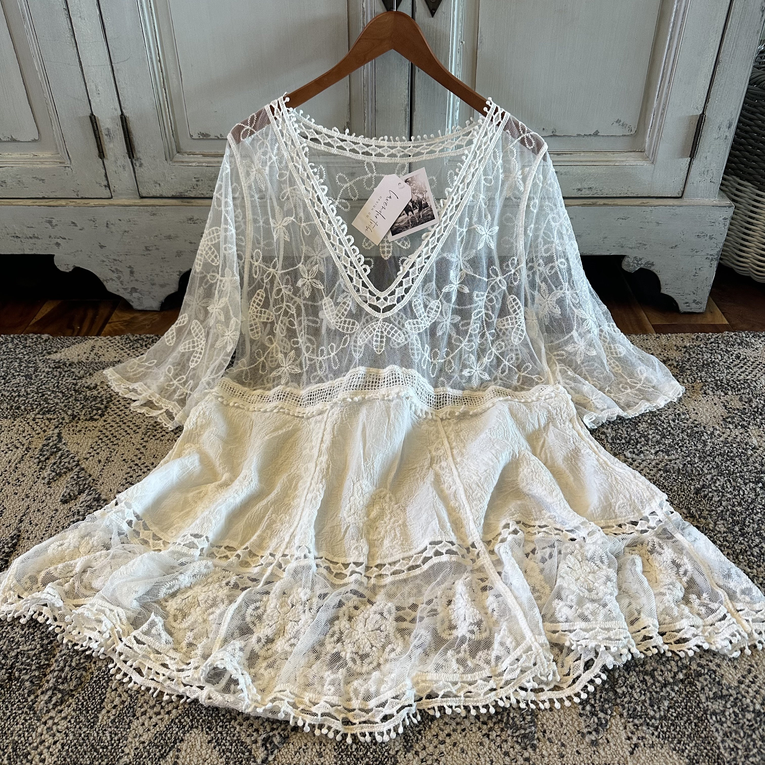 訳あってお買い得！30～80％OFF Blouse Lace Crochet White Hailey The by Tribe Lavender シャツ+ブラウス(半袖+袖なし)