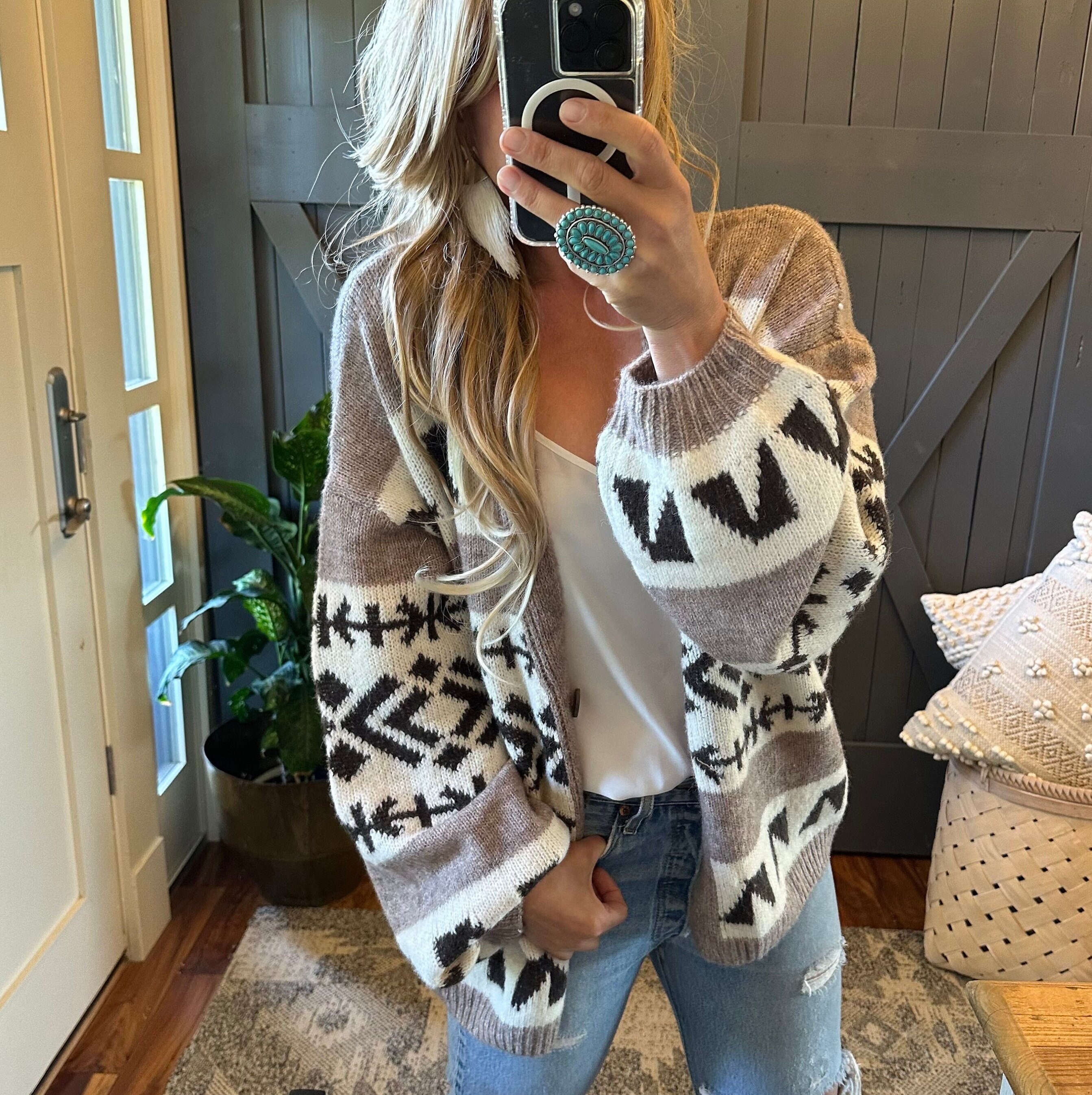 New Geometric Print Native Knit Soft Cardigan Sweater New Geometric Print Native Knit Soft Cardigan Sweater
