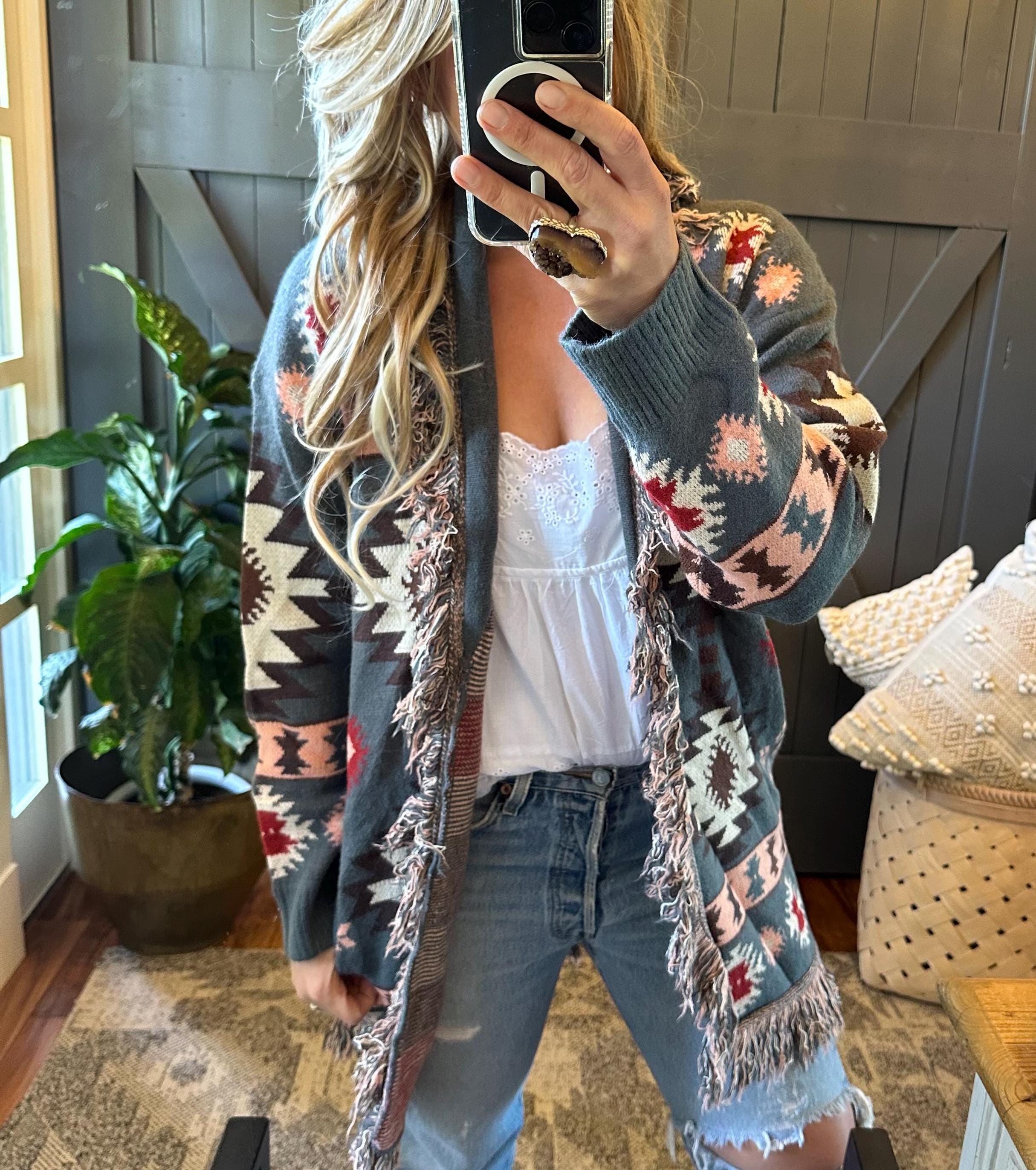 ジャケット・アウター vintage fringe design maxi coat cardigan Lee Fringed & Patchwork Long Cardigan | GUESS Canada