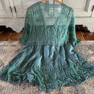 De Hailey Teal gehaakte kanten blouse van Lavender Tribe Design V-hals Turquoise handgemaakte Boho dameskleding Top One Size Fits Medium tot XL afbeelding 8