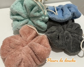 Fleur de douche en éponge bambou lavable et réutilisable