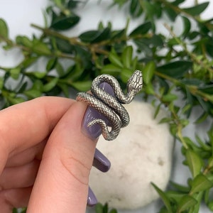 Bague serpent fabriquée à la main en argent 925 - bijoux serpent uniques - bijoux fins - bijoux serpent - talisman serpent - bague de fiançailles serpent