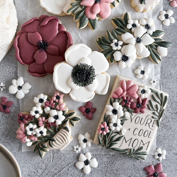 Linen & Gray - "Floral" class cookie cutters