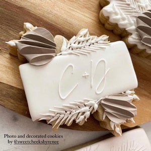 Olivia plaque cookie cutter image 3