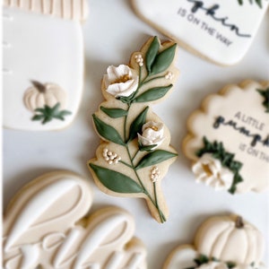 Leaf no. 2 cookie cutter