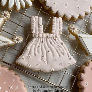 Baby dress no. 2 cookie cutter