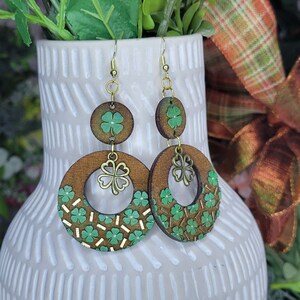 St Pattys Day Earrings - Shamrock Earrings - St Patricks Day Earrings - Gift for Her - St Patricks Day Jewelry - 4 Leaf Clover Earrings