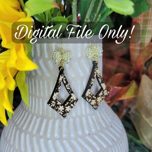 Earring SVG File - Earring Cut File - Floral Earring File - Spring svg - Spring Earring SVG - Glowforge - Jewelry SVG - Easter Flowers svg