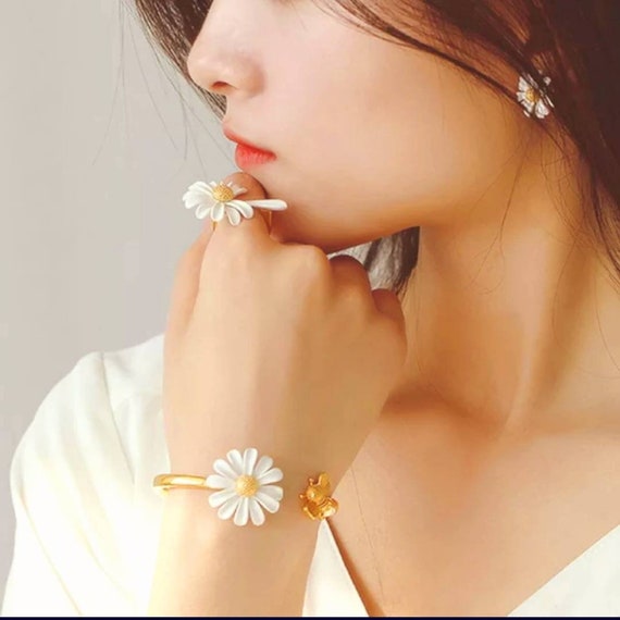 5pcs set Jewelry Set Daisy Flower Stud Earrings Beacelet Ring