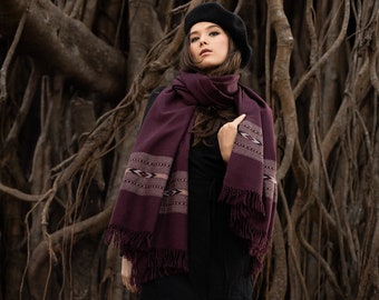 Handwoven Cassis Merino Wool Shawl from the Himalayas - Kullu Valley Design | Ethnic shawl | Unique Shawl | Original shawl