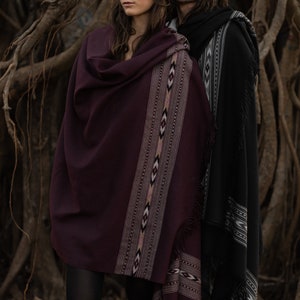 Handwoven Cassis Merino Wool Shawl from the Himalayas Kullu Valley Design Ethnic shawl Unique Shawl Original shawl image 2