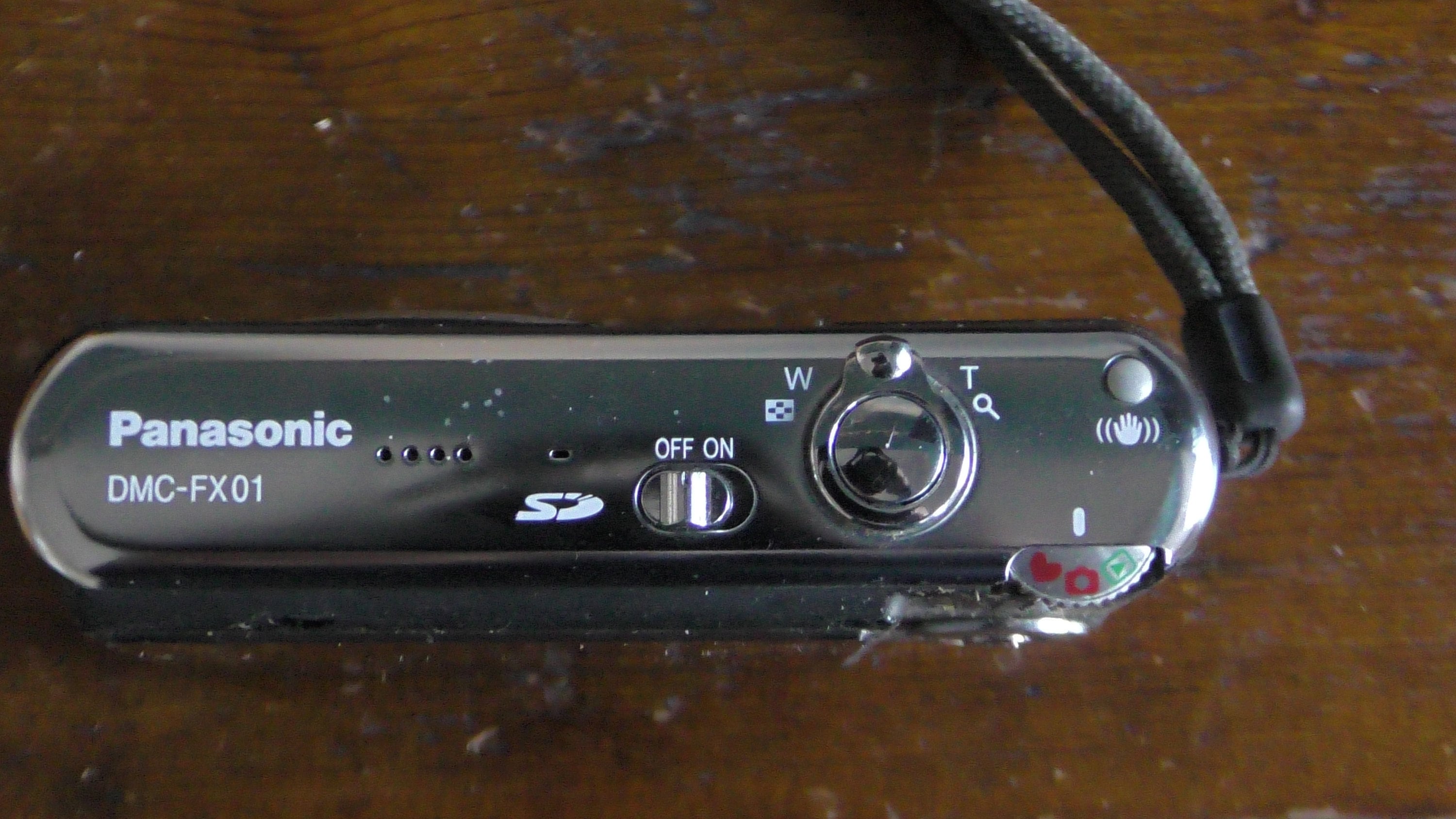 Panasonic Lumix Dmc-fx01 Fxo1 Camera With Box, Battery