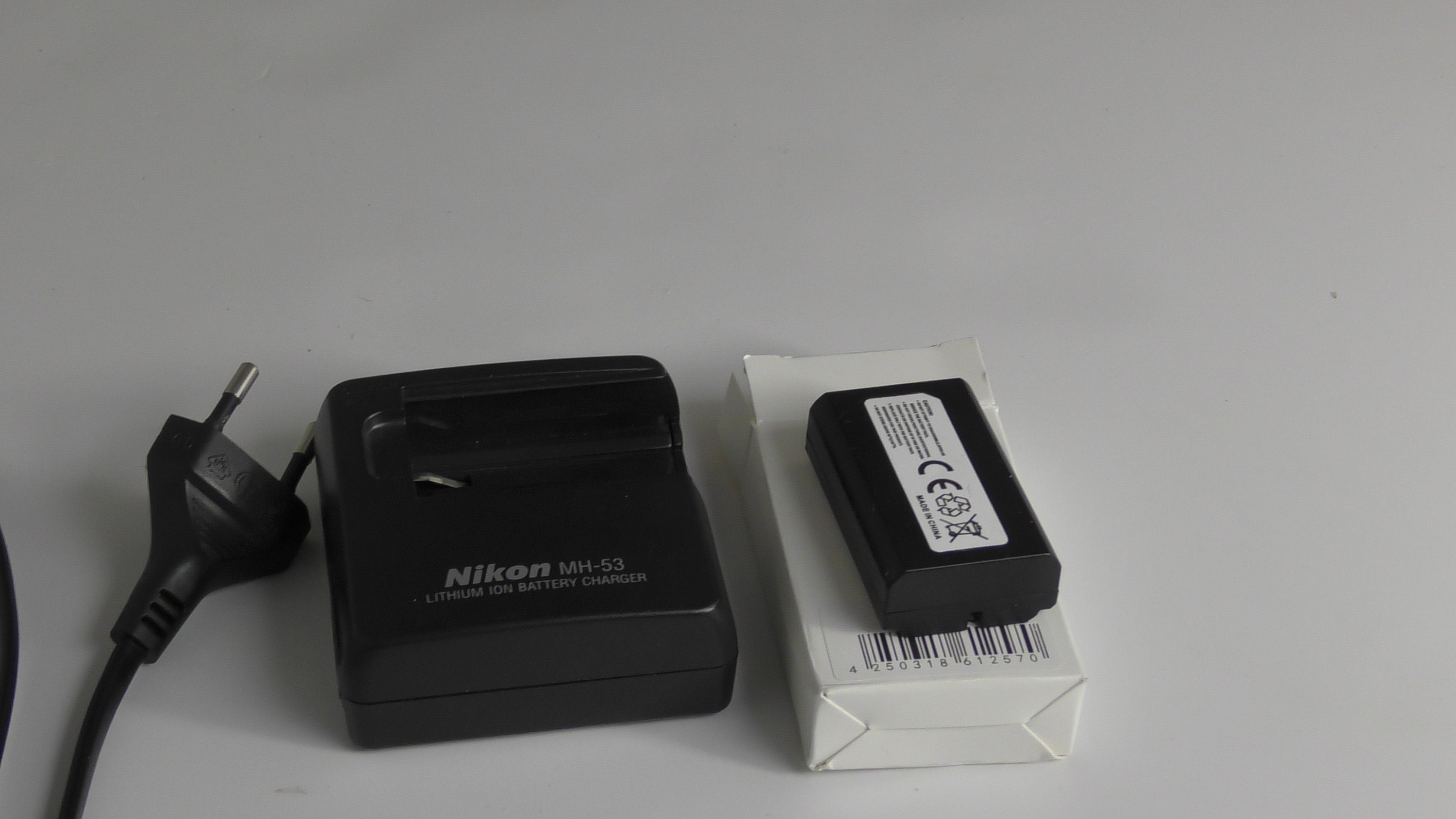 Kastar Replacement Travel Charger & Battery For Nikon EN-EL1 - Fits Coolpix 5700 Digital Camera