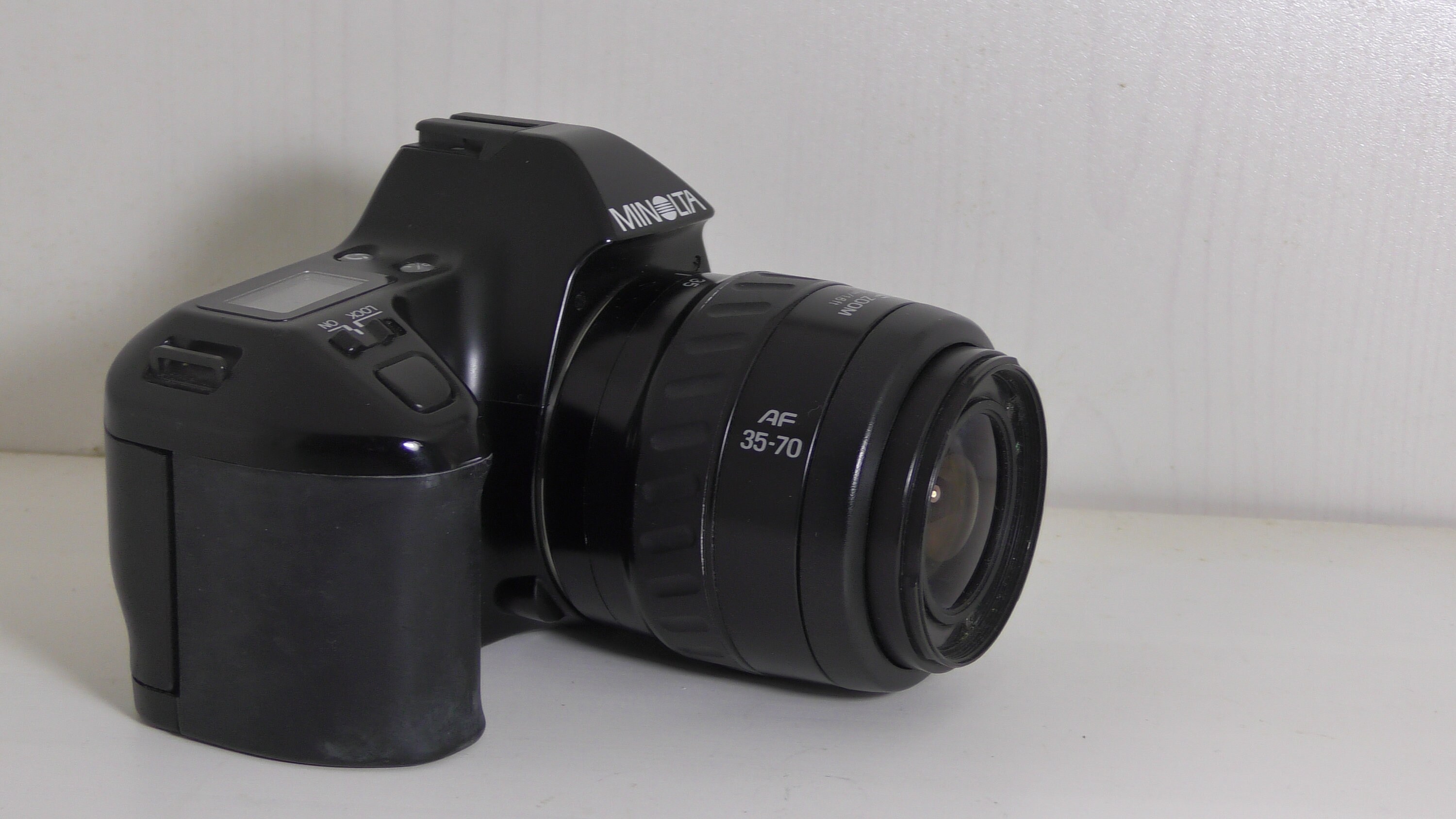 Appareil Photo Minolta 3000i Argentique 35mm Avec Zoom 70-210 Mm – Autofocus