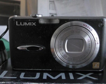 Panasonic Lumix Dmc-fx01 Fxo1 Camera With Box, Battery