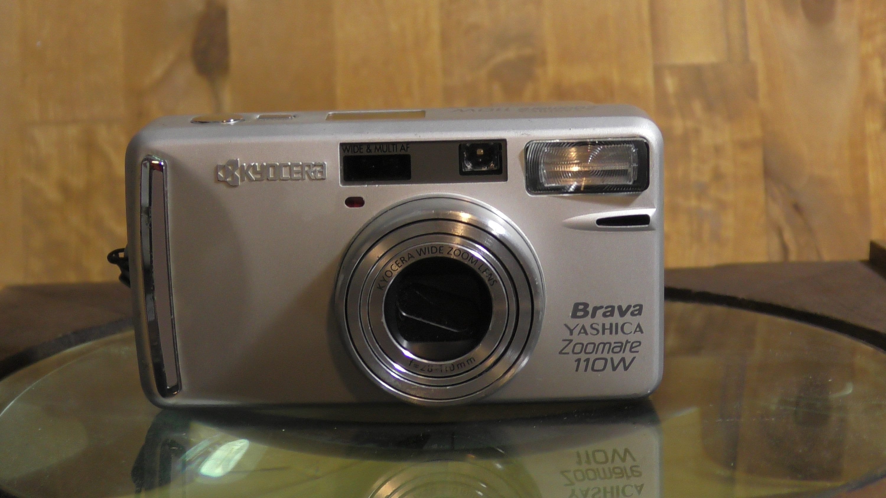 Camera Brava Yashica Kyocera Zoomed 110w Analog Roll 35mm