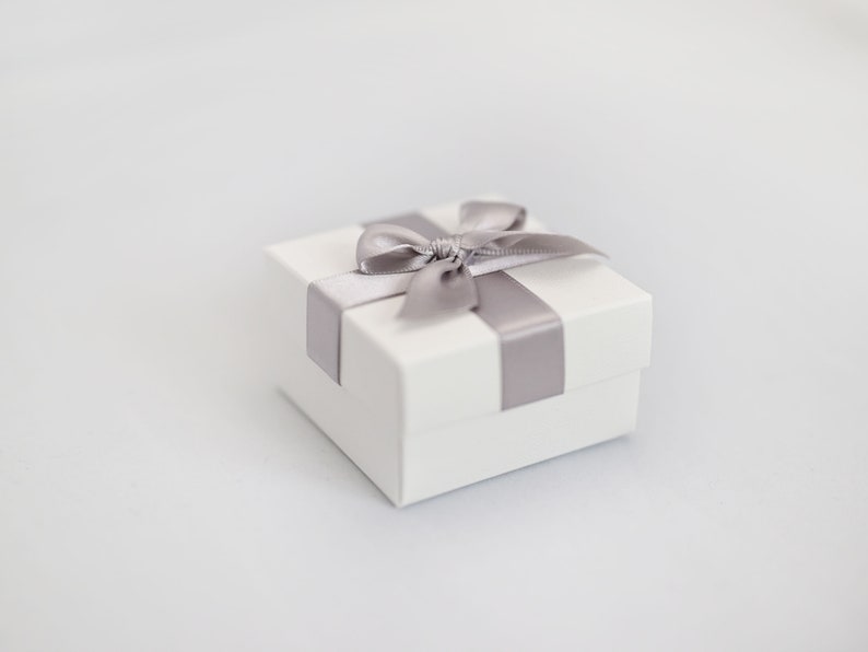 White wedding favour box with silver grey ribbon
