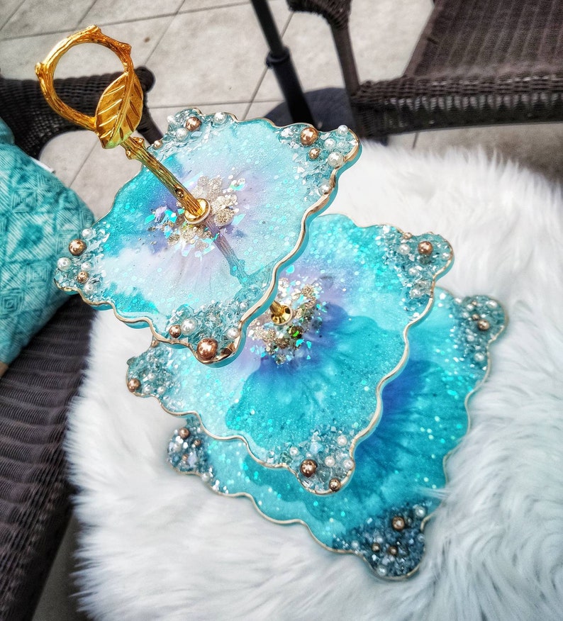 AuroraDesignsByAX Geode Resin Cake Stand - Thumbnail 5