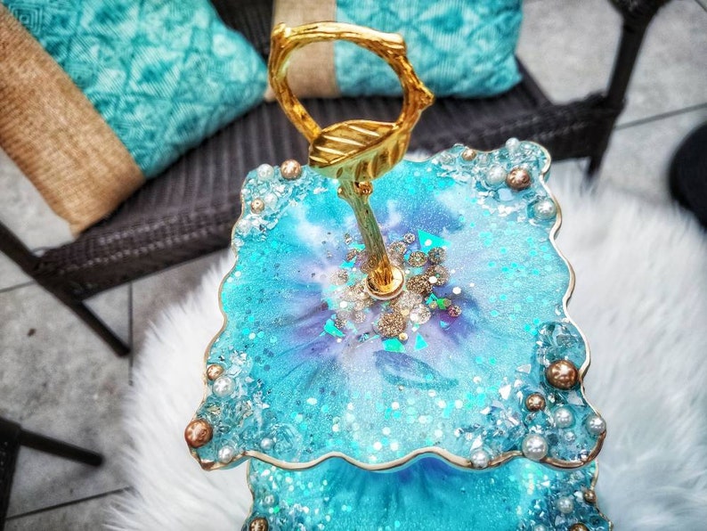 AuroraDesignsByAX Geode Resin Cake Stand - Thumbnail 4