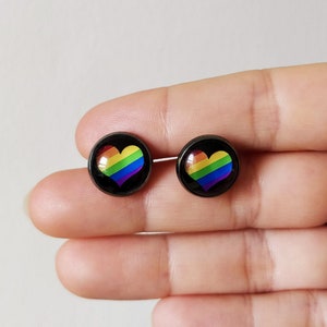 Pendientes LGBT de bandera arco iris, Amor es amor corazón arco iris, Pendientes de cabujón de vidrio, Orgullo LGBTQ+ Igualdad, ideas de regalos de joyería