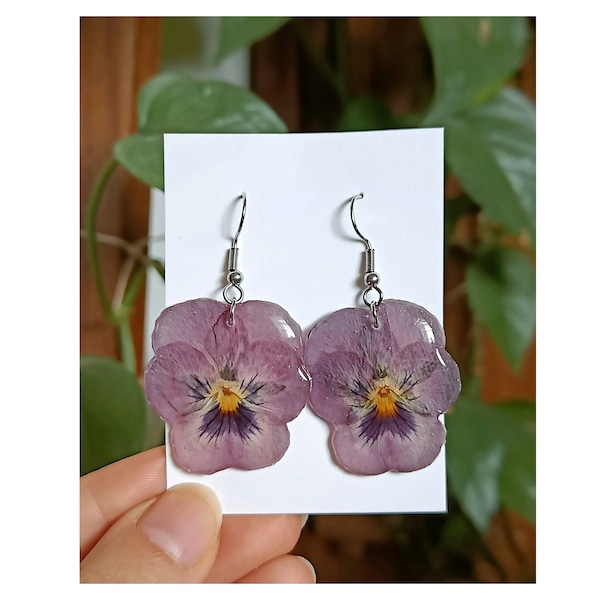 Pansy flowers Pendant Earrings in Resin, handmade Violets earrings, real pressed flower jewelry, botanical jewelry boho style, gift for her