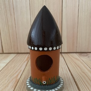 Miniature Rustic Conical Round Hand-painted Wooden Birdhouse