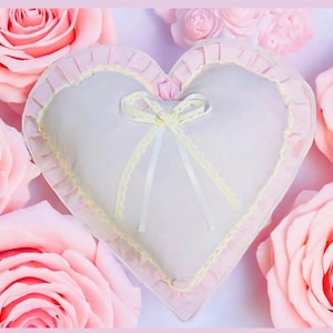 Heart pillows with frills image 1