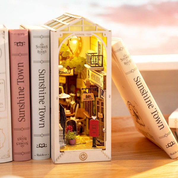 DIY Book Stand Kit Sunny City TGB02 Sunshine Town Creative Bookend Miniature 3D Puzzle Diorama Craft Kit Robotime Rolife