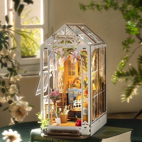 DIY Kit for Book Stand Garden House TGB06 Garden House Creative Bookend Miniature 3D Puzzle Diorama Craft Set Robotime Rolife