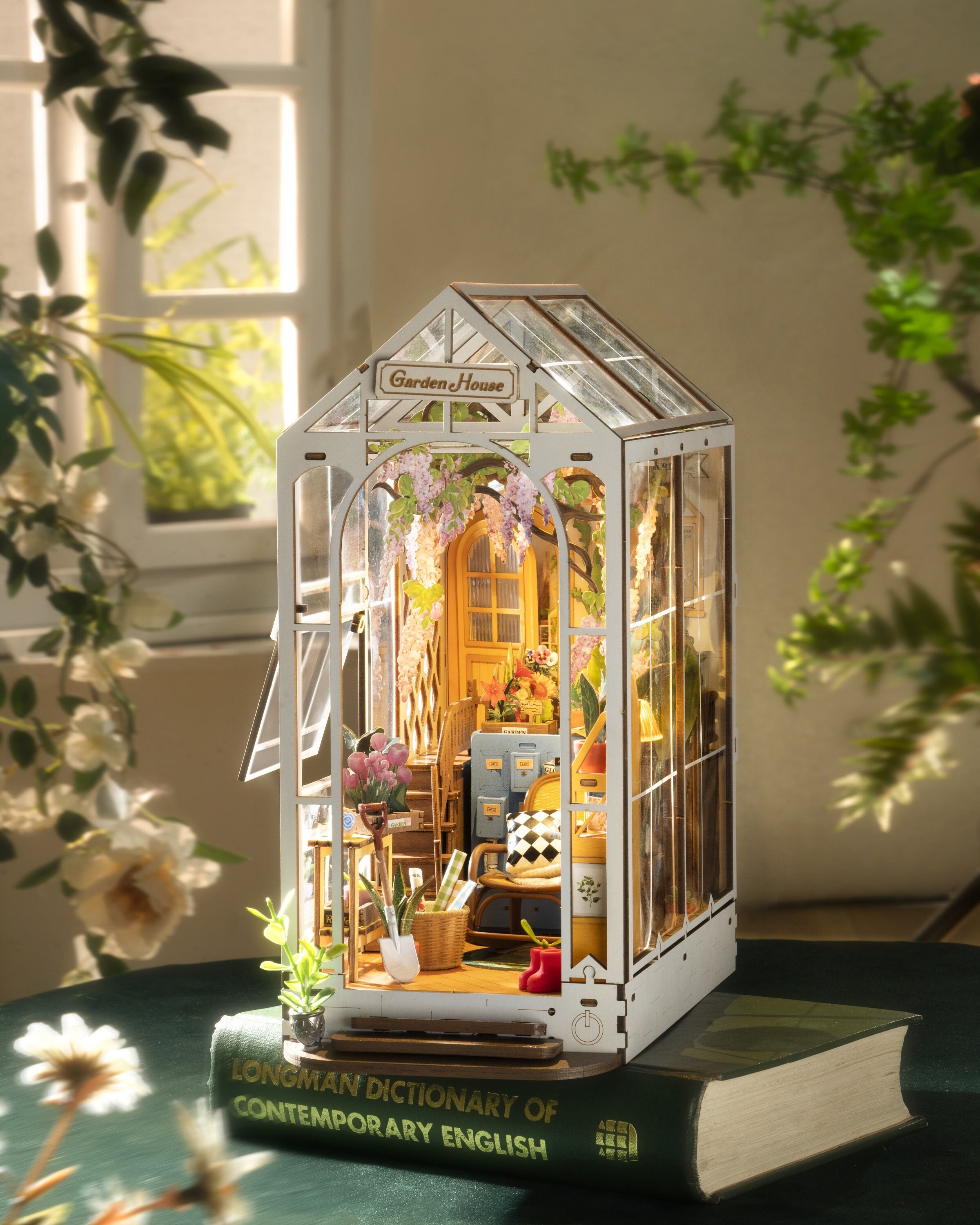 DIY Kit for Bookend Garden House TGB06 Garden House Creative Gift Miniature 3D Puzzle Diorama Craft Set Robotime Rolife