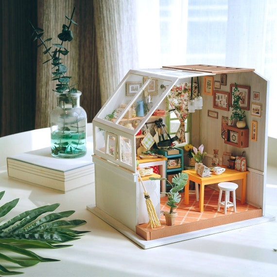 Jason's Kitchen DIY Miniature Dollhouse Kit