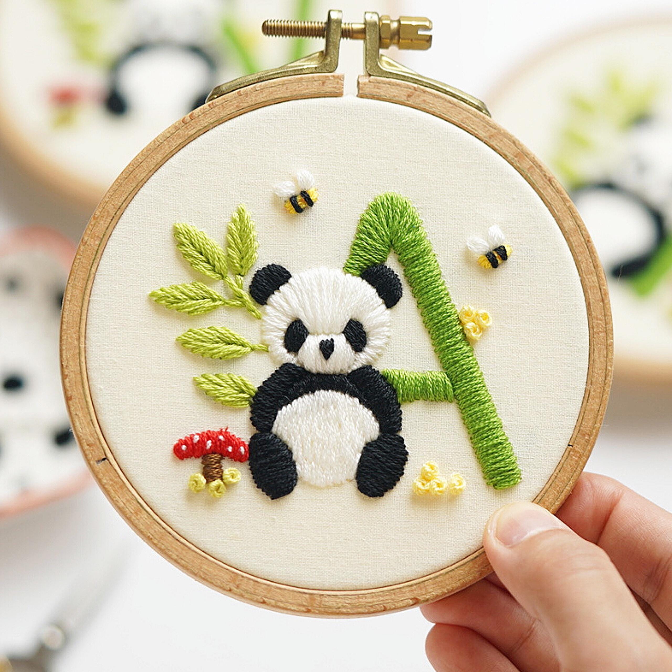 パンダのアルファベット手刺繍パターン：初心者向けPDF＋動画 - Etsy 日本