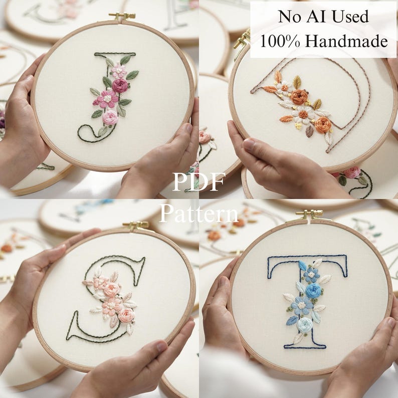 Op de afbeelding: Handgeborduurde bloemenletters in houten hoepels. Elke hoepel heeft een andere letter, zoals J, D, S en T, versierd met kleurrijke bloemborduurwerk. De tekst "No AI Used 100% Handmade" en "PDF Pattern" is ook zichtbaar.