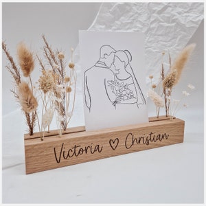 Regalo di nozze: Portacarte in rovere personalizzato con incisione e fiori secchi