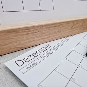 Tischkalender 2024: Kalenderkarten mit Halter aus Holz Eiche Jahreskalender Bild 3