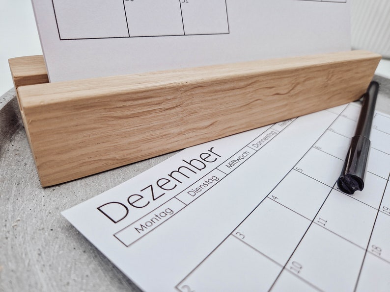 Tischkalender 2024: Kalenderkarten mit Halter aus Holz Eiche Jahreskalender Bild 3