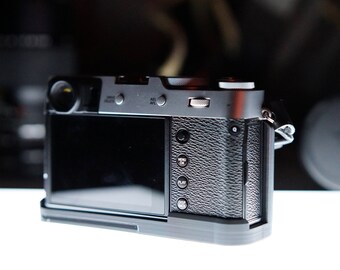 富士フイルム Fuji X100V カメラ用グリップ（三脚マウント付き）｜3D