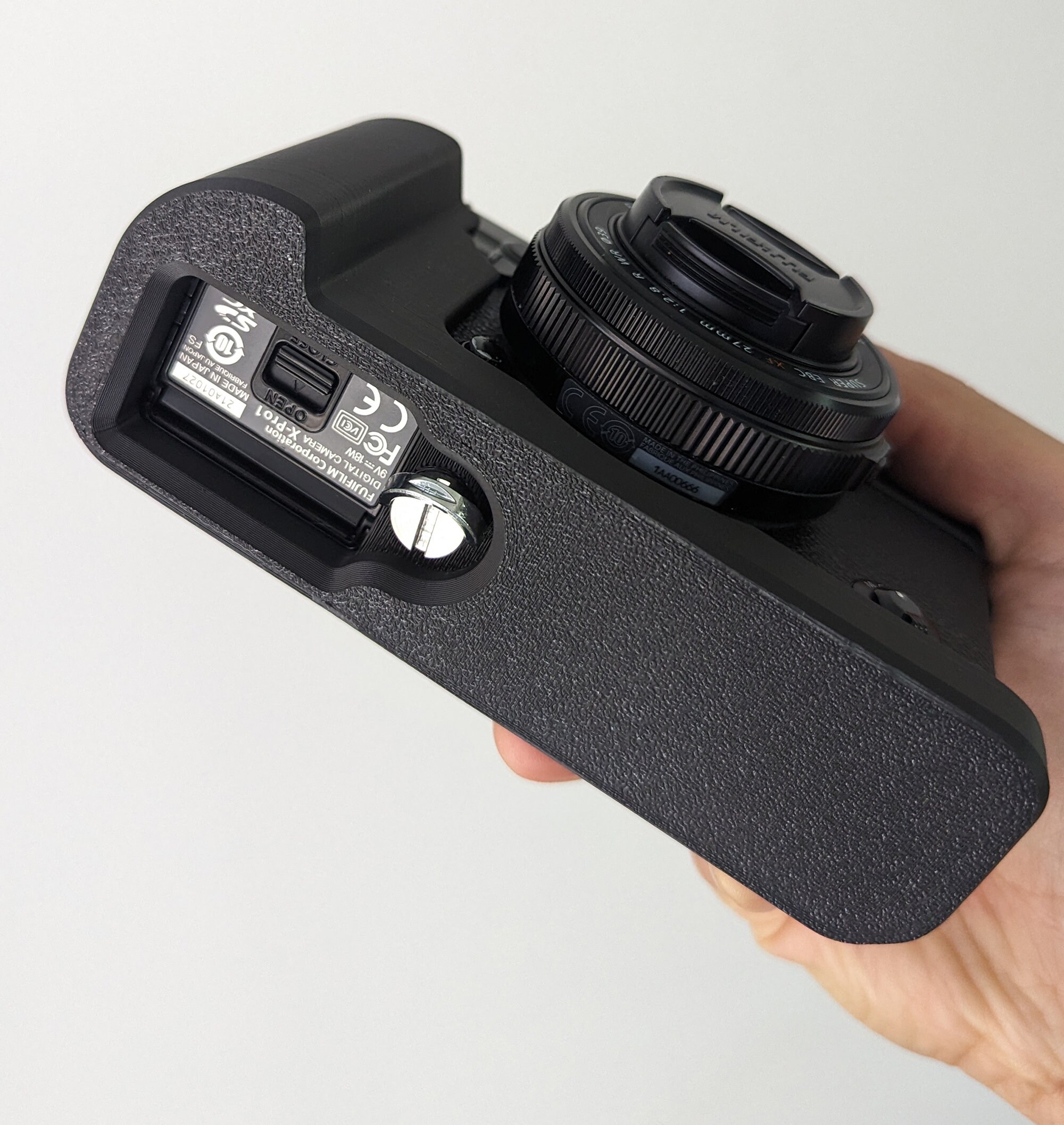 Fujifilm X-pro 1 Hand Grip With Built-in Apple AirTag Slot