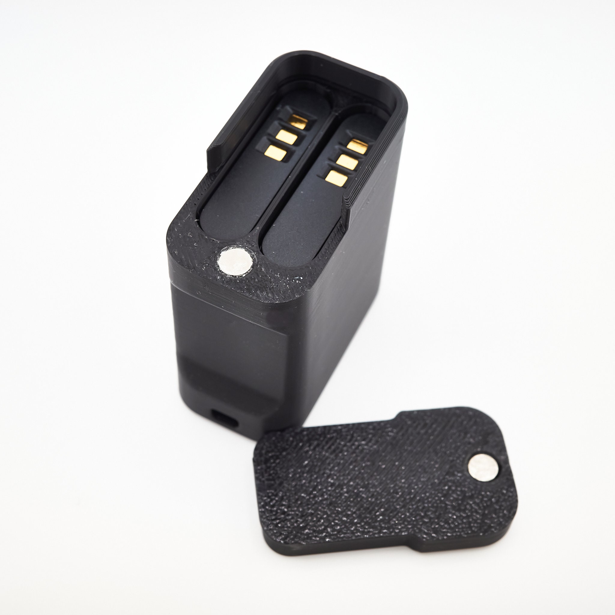 Ricoh GR III / Iiix - Dual Battery Holder With Magnetic Lock