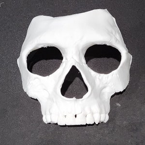 Ghost Mask from Modern Warfare