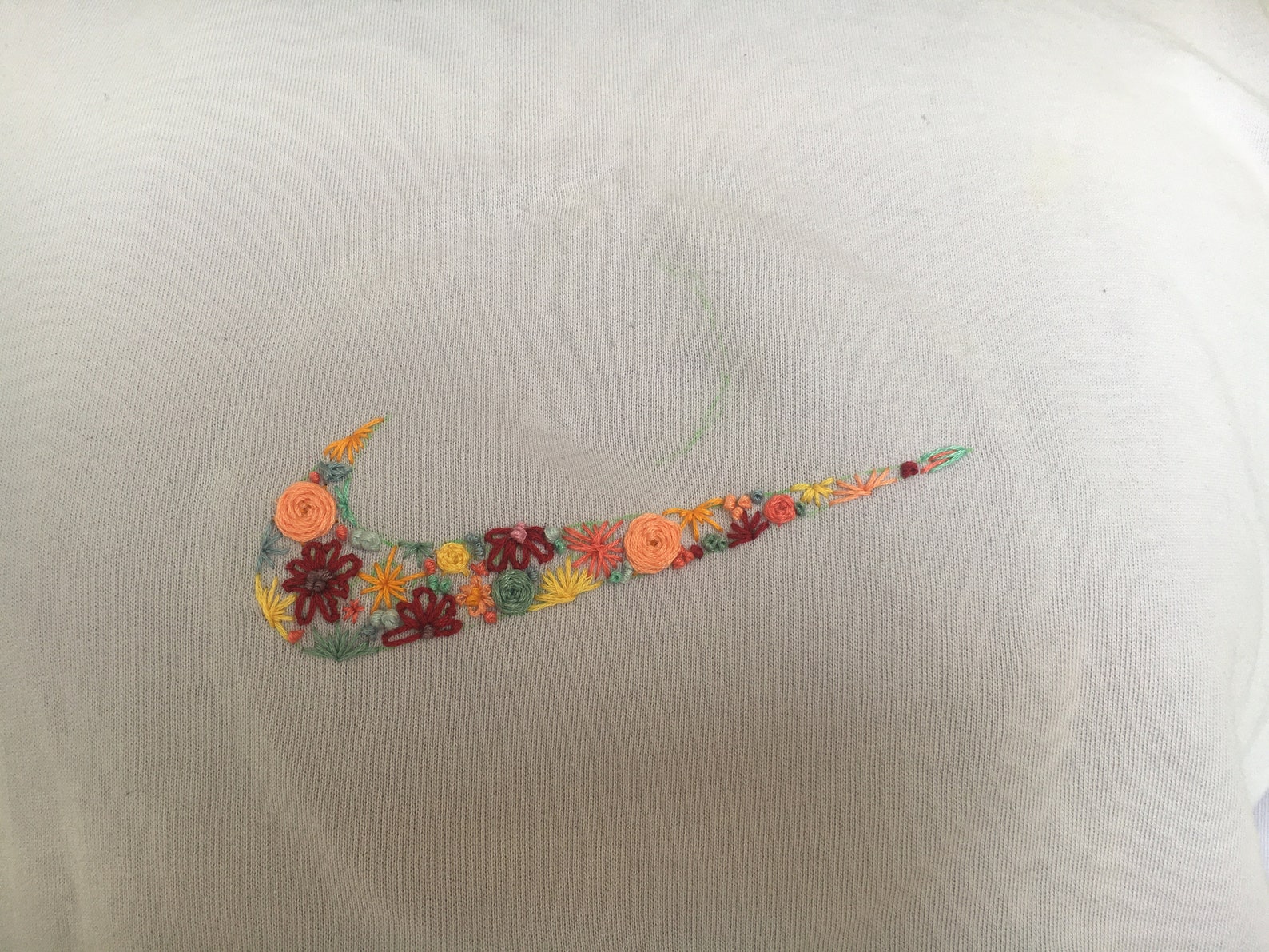 Gesticktes Nike Logo Blumen Stickerei Flower Embroidery Etsy