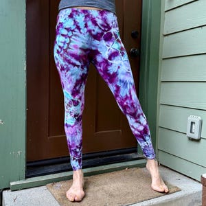 Violet Mandala leggings