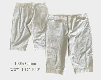 Vintage 1950s Capri Pants White Sharkskin Fabric Metal